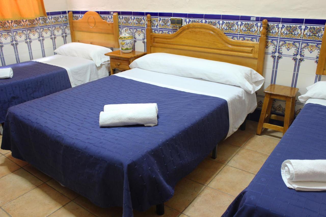 Pension Lisdos Sevilla Dış mekan fotoğraf