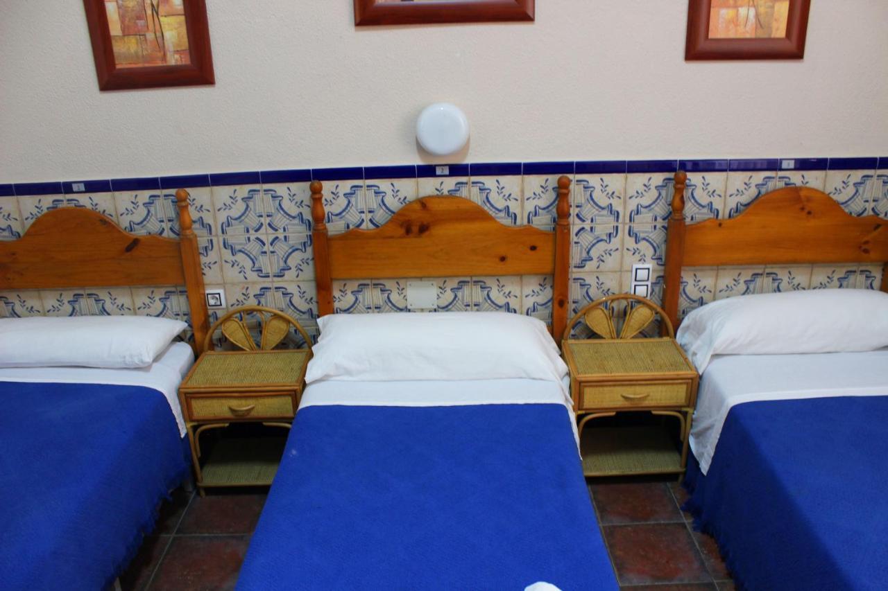 Pension Lisdos Sevilla Dış mekan fotoğraf