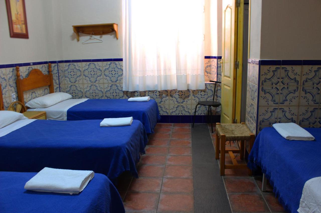 Pension Lisdos Sevilla Dış mekan fotoğraf