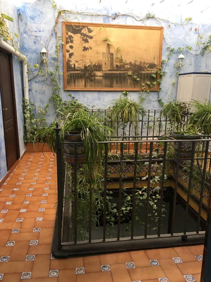 Pension Lisdos Sevilla Dış mekan fotoğraf