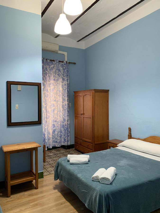 Pension Lisdos Sevilla Dış mekan fotoğraf