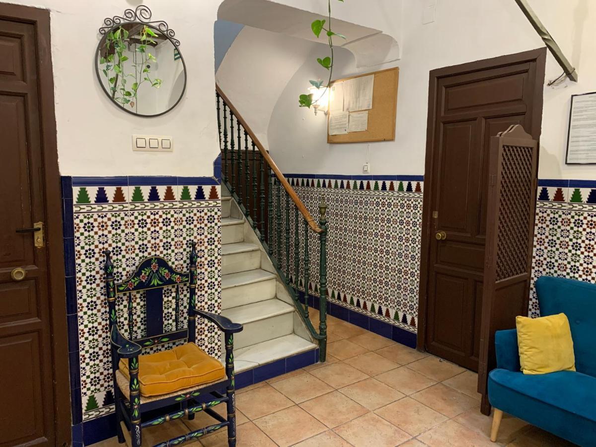 Pension Lisdos Sevilla Dış mekan fotoğraf